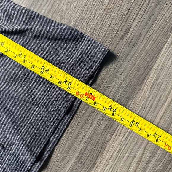 Lululemon Women's Run: Swiftly Tech Long Sleeve Crew - Black/Grey Stripe - Picture 6 of 6